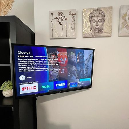 Modern Double Room With Fire Tv London Eksteriør bilde